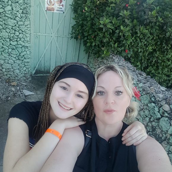 Meet your Posher, Marian - Picture 1 of 1